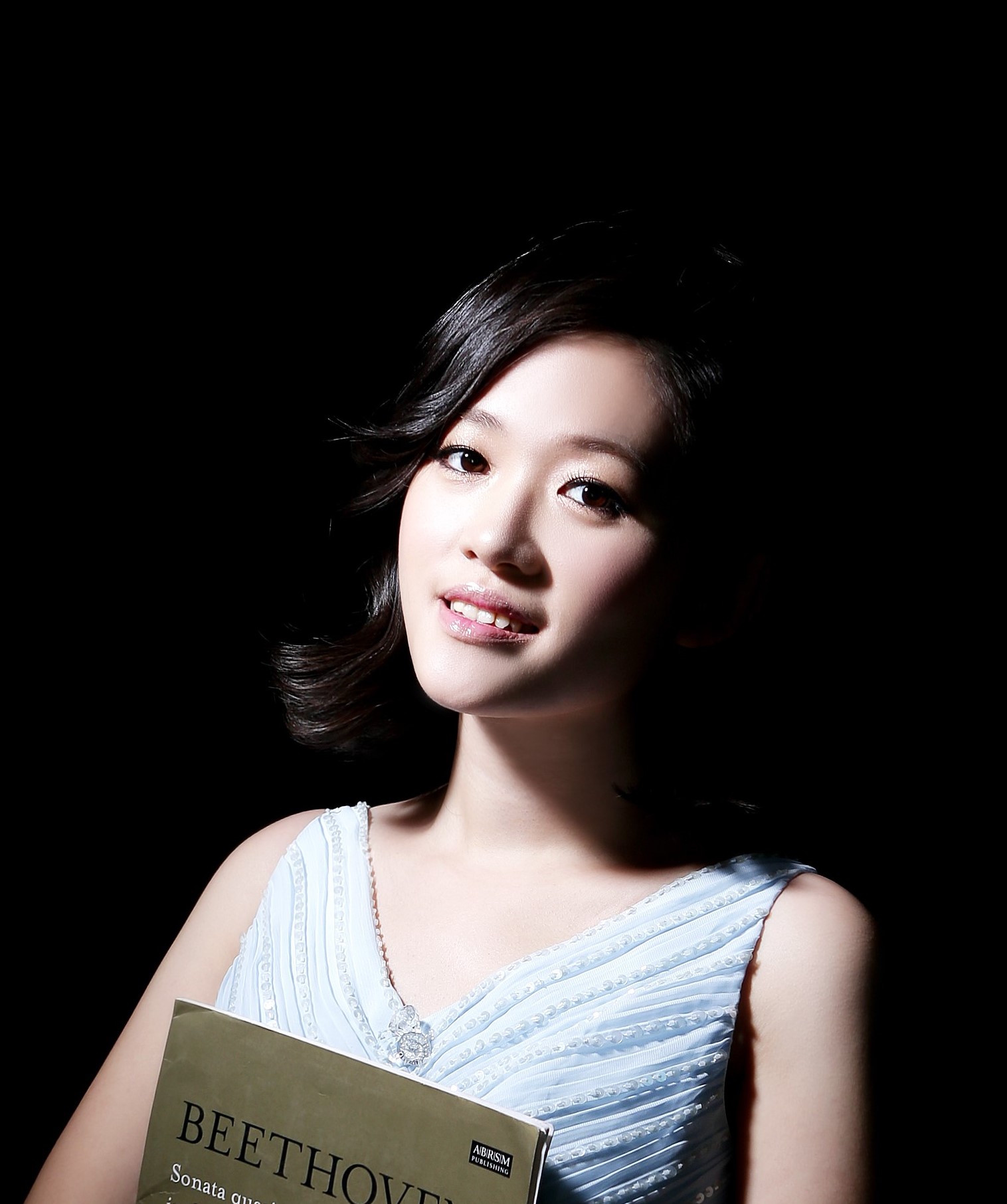 Trang Trinh2.jpg